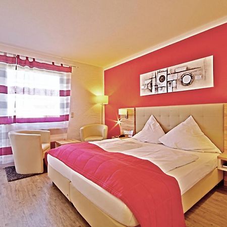 Hotel Jakob โกรส-อุมชตัดท์ ภายนอก รูปภาพ