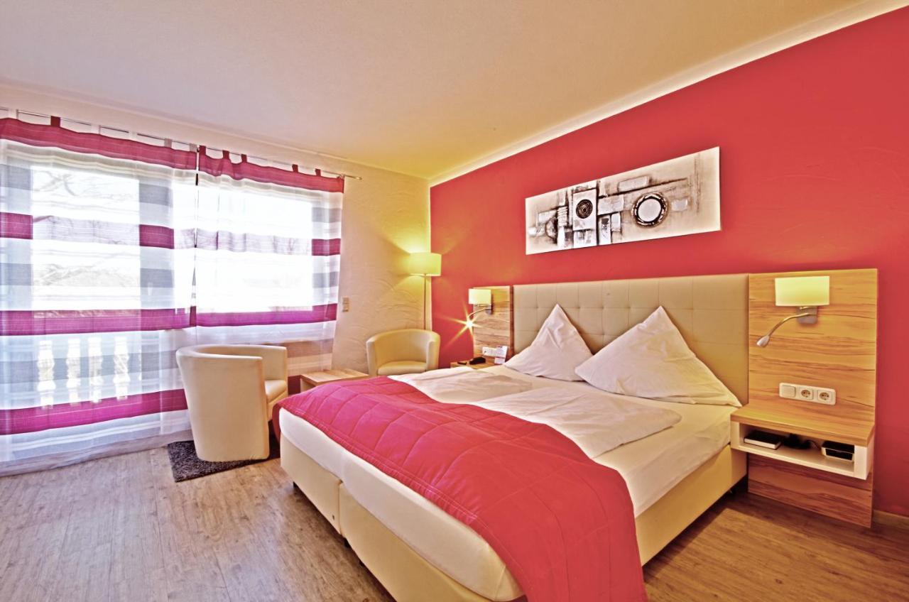 Hotel Jakob โกรส-อุมชตัดท์ ภายนอก รูปภาพ