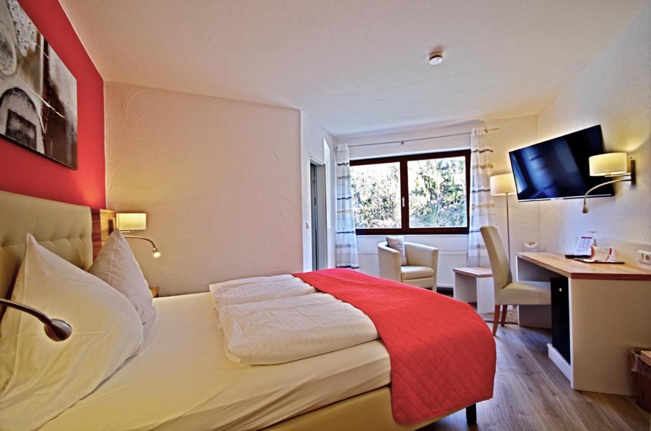 Hotel Jakob โกรส-อุมชตัดท์ ภายนอก รูปภาพ