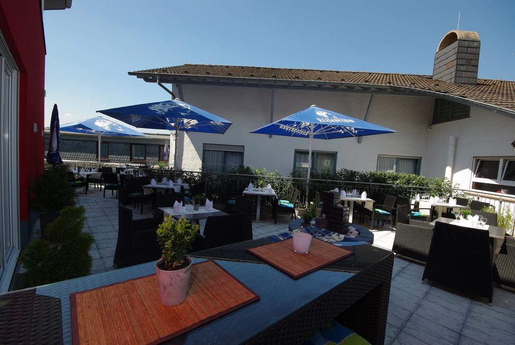 Hotel Jakob โกรส-อุมชตัดท์ ภายนอก รูปภาพ