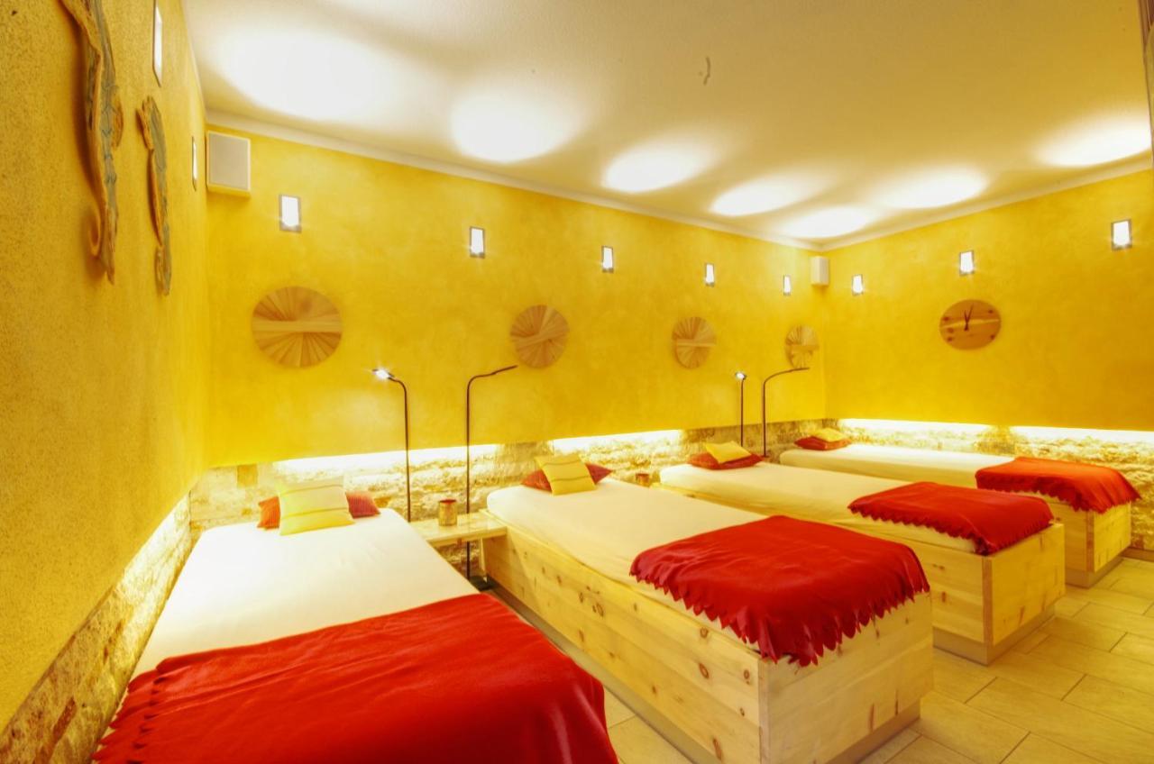 Hotel Jakob โกรส-อุมชตัดท์ ภายนอก รูปภาพ