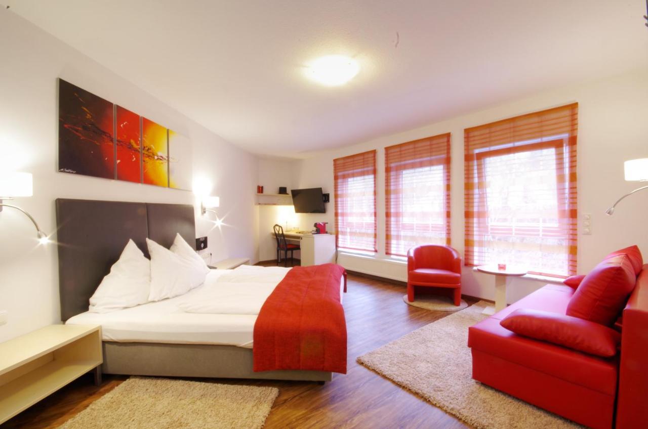 Hotel Jakob โกรส-อุมชตัดท์ ภายนอก รูปภาพ